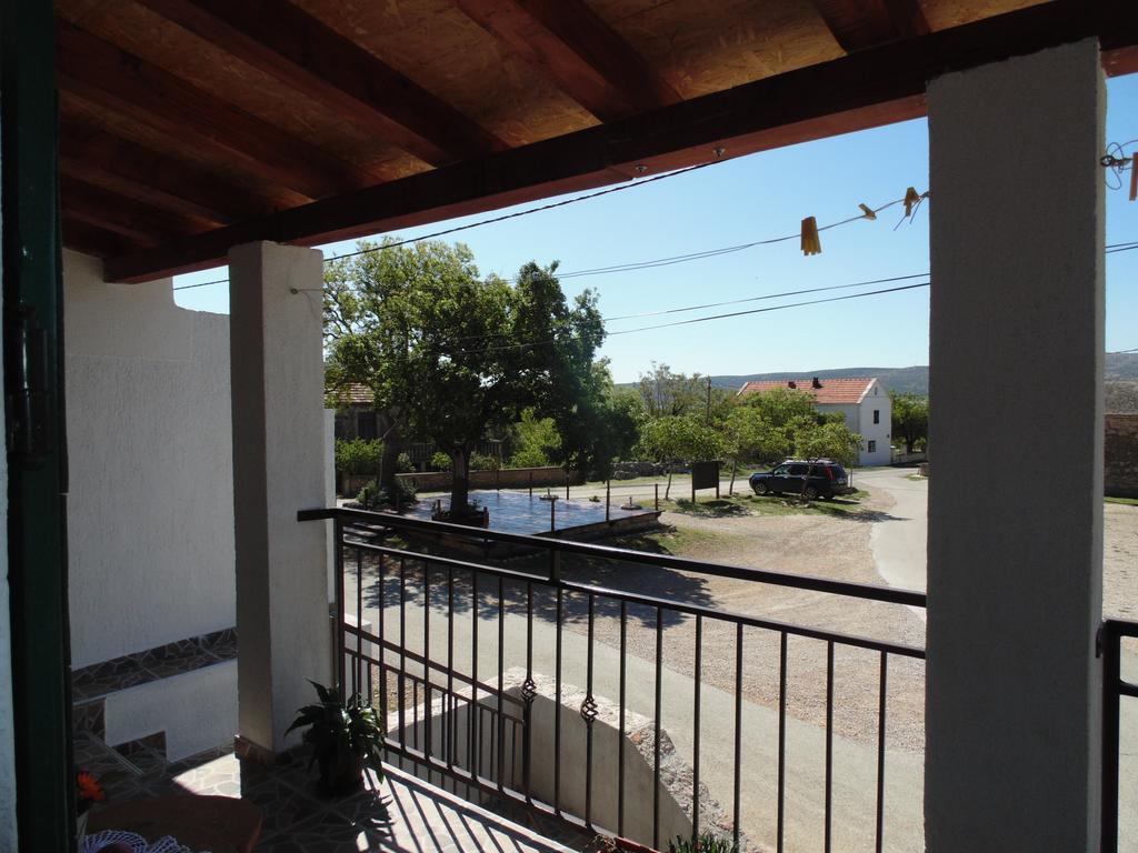 Holiday Home Paklenica Starigrad Paklenica Eksteriør billede